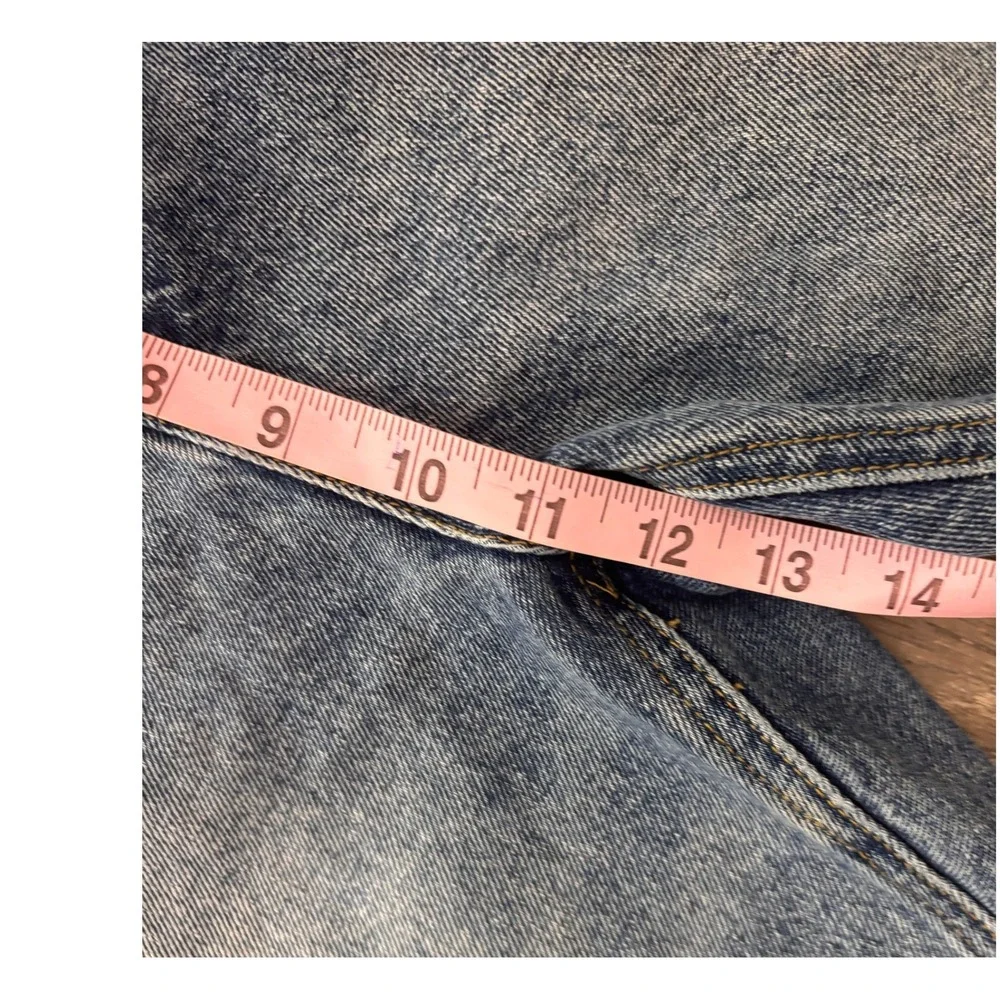 TNR Jeans Women's Distressed Denim Bermuda Shorts Blue Medium Wash Size 27
